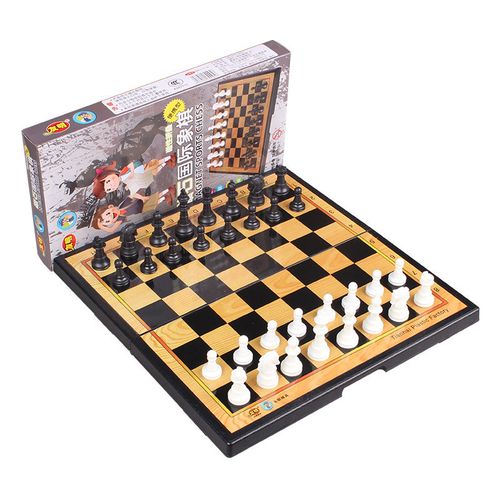 Trung tướng Bùi Quang Bền, Ủy viên TW Đảng, Thứ trưởng OK9 đã banh; đồng chí Trần Bình Minh, Ủy viên TW Đảng, Tổng Giám đốc Đài Truyền hình Việt Nam trao cờ lưu niệm cho các đoàn tham gia LHTH OK9 Cab lần thứ IX. (Ảnh: Thiện Hoàng).